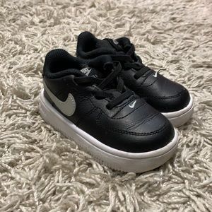 Nike Air Force 1 low size 6C. $30 obo.